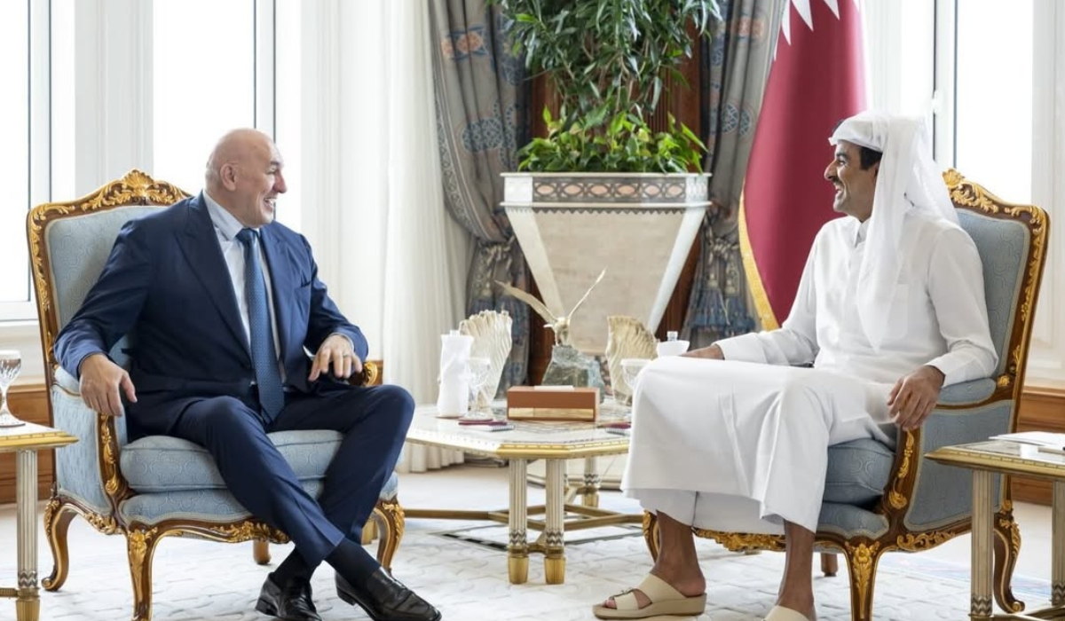 HH The Amir Receives Italian Defense Minister to Discuss Regional Developments and Bilateral Coopera